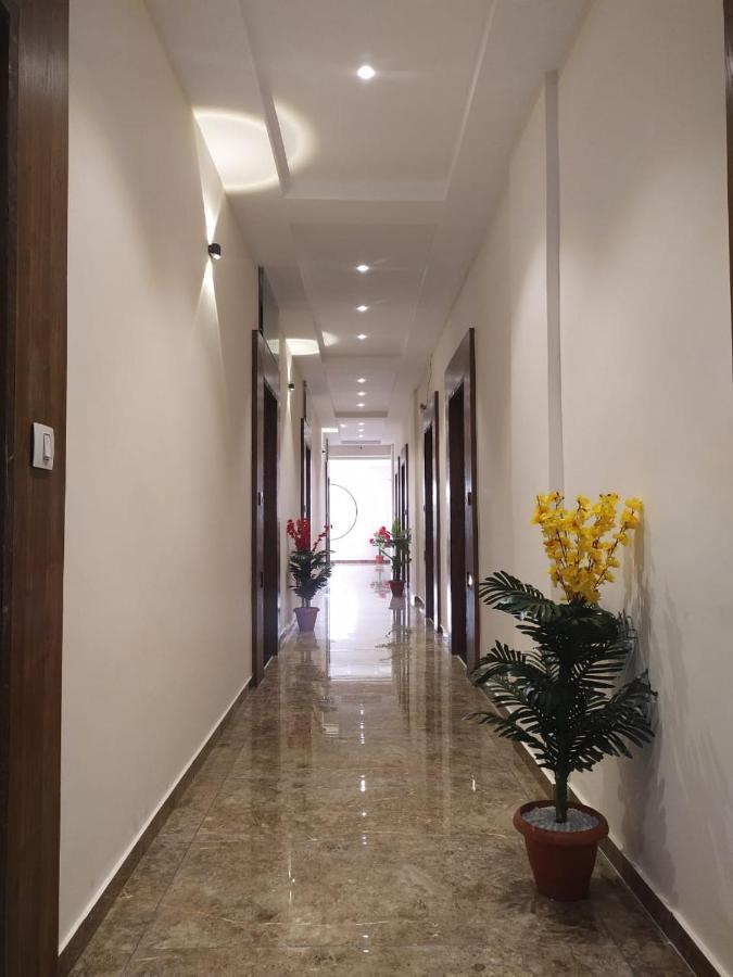 Hotel Krishna Palace Ānand Extérieur photo